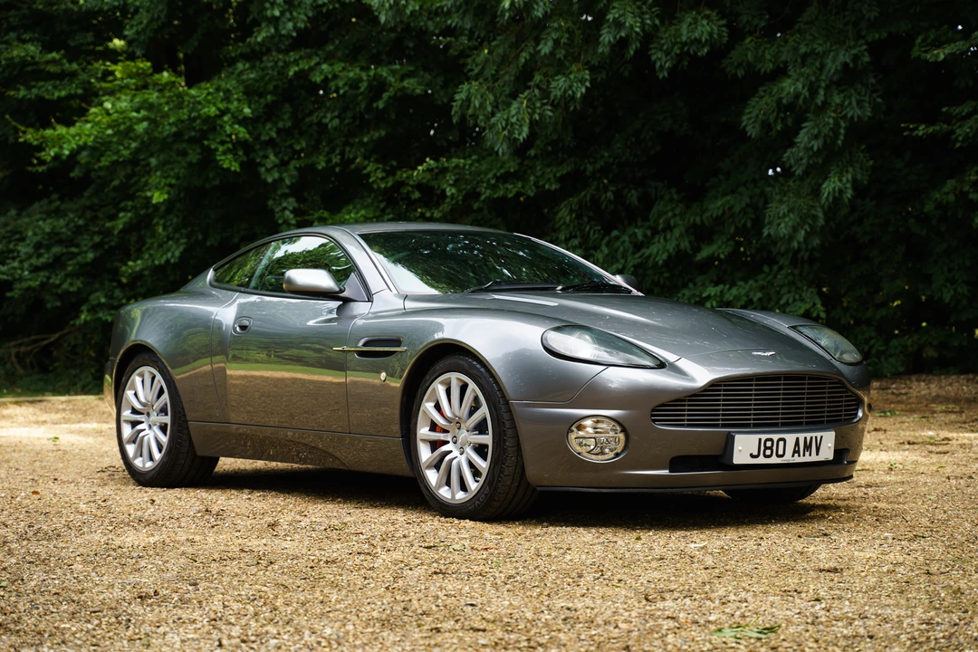 2003 Aston Martin Vanquish 1st Gen - Image 19 of 31
