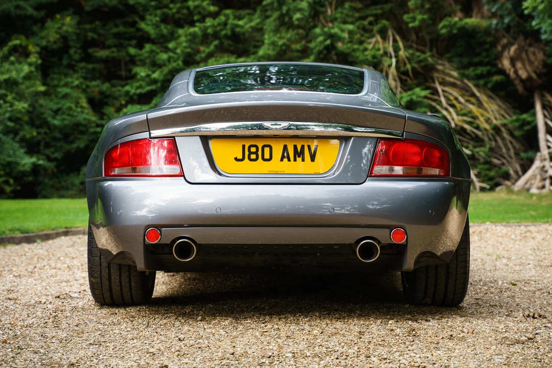 2003 Aston Martin Vanquish 1st Gen - Image 23 of 31
