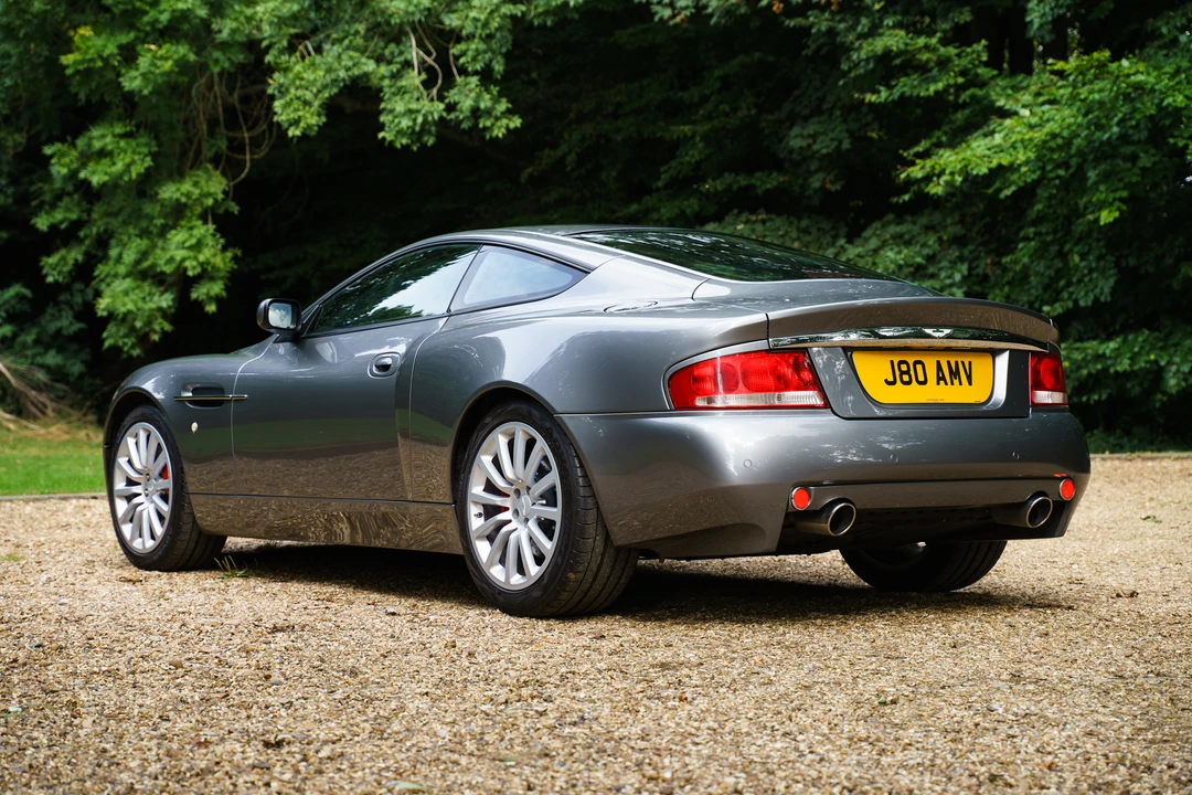 2003 Aston Martin Vanquish 1st Gen - Image 16 of 31