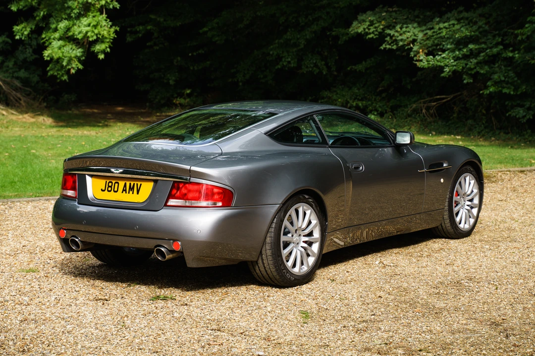 2003 Aston Martin Vanquish 1st Gen - Image 25 of 31