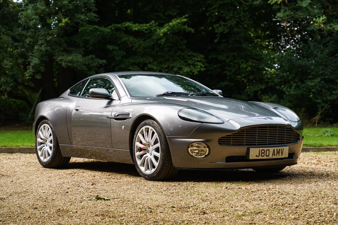 2003 Aston Martin Vanquish 1st Gen - Image 28 of 31