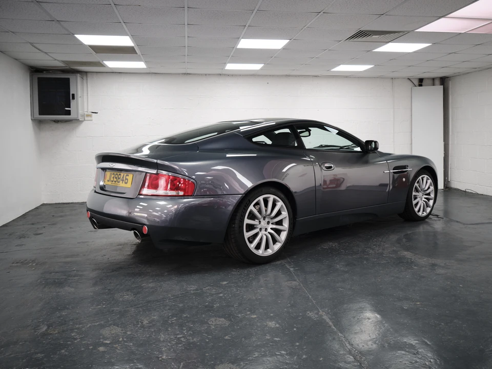 2003 Aston Martin Vanquish 1st Gen - Image 9 of 31