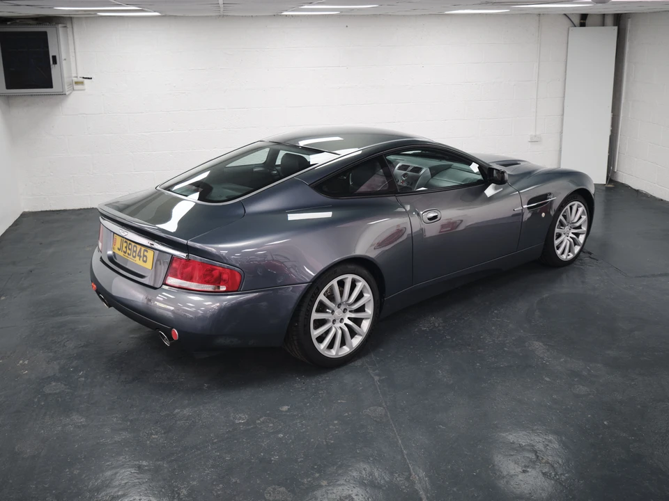 2003 Aston Martin Vanquish 1st Gen - Image 11 of 31