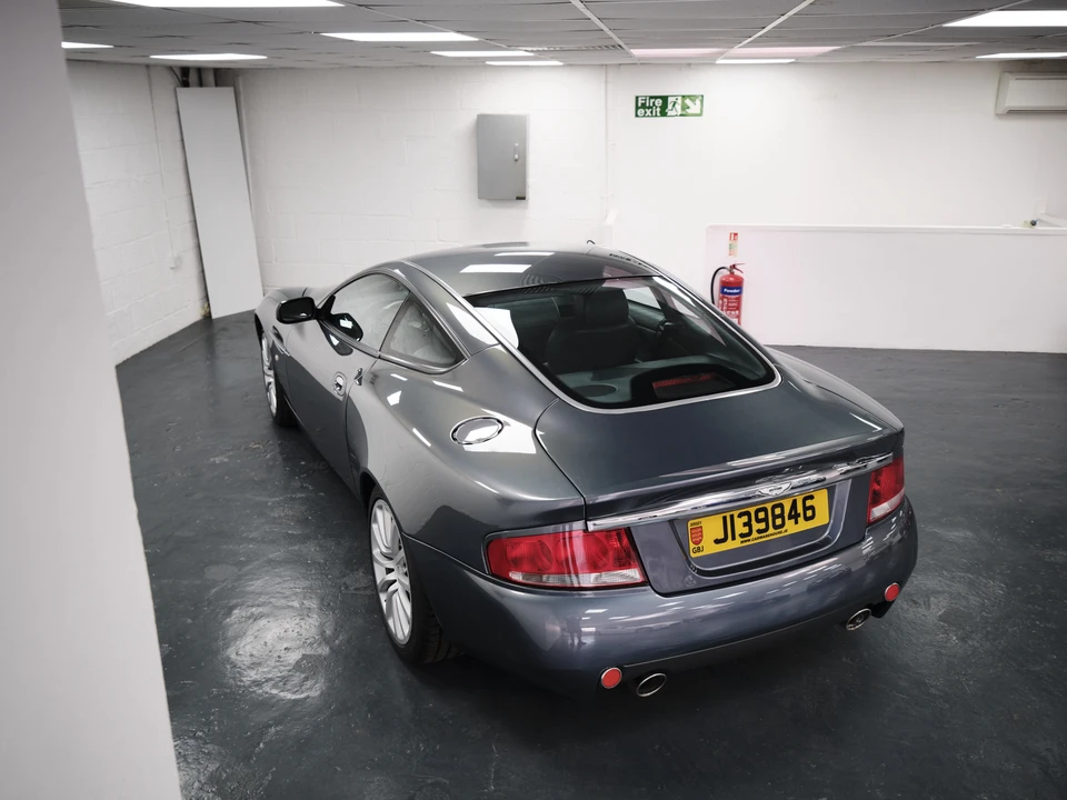2003 Aston Martin Vanquish 1st Gen - Image 14 of 31