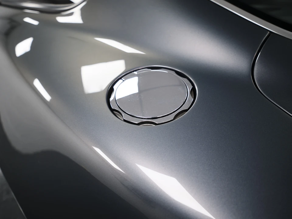 2003 Aston Martin Vanquish 1st Gen - Image 29 of 31