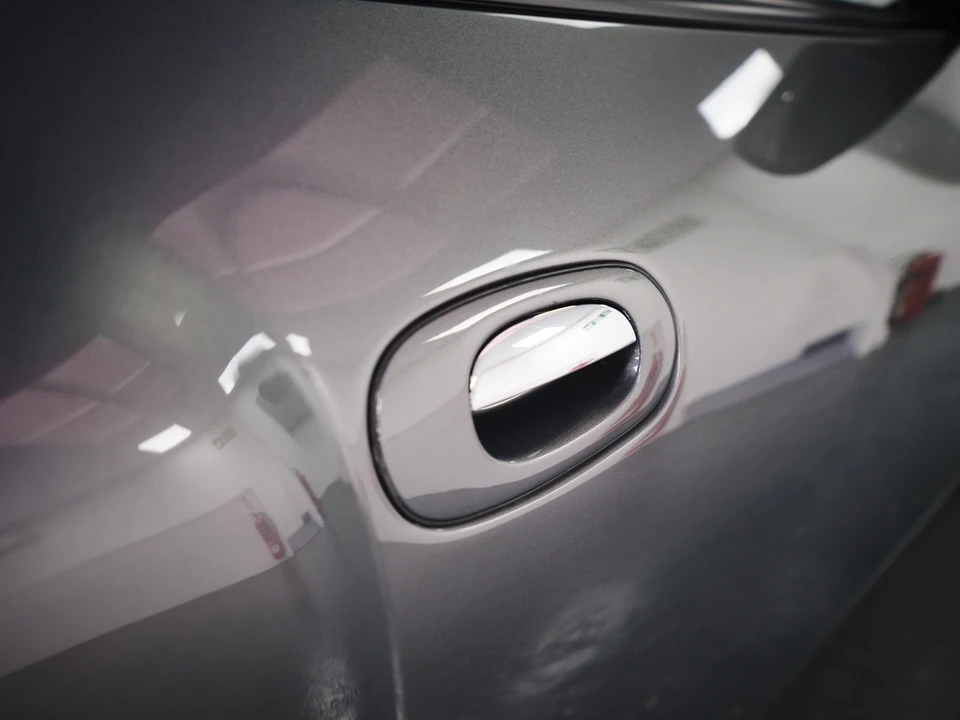 2003 Aston Martin Vanquish 1st Gen - Image 30 of 31