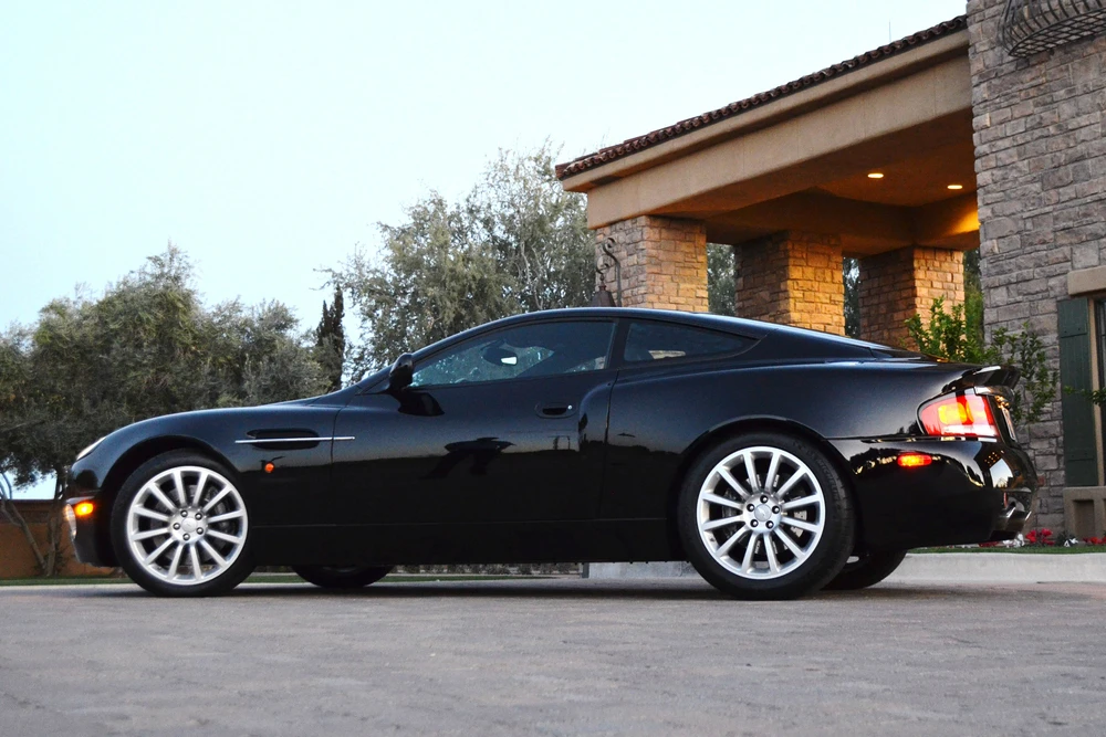 2003 Aston Martin Vanquish 1st Gen - Image 5 of 5