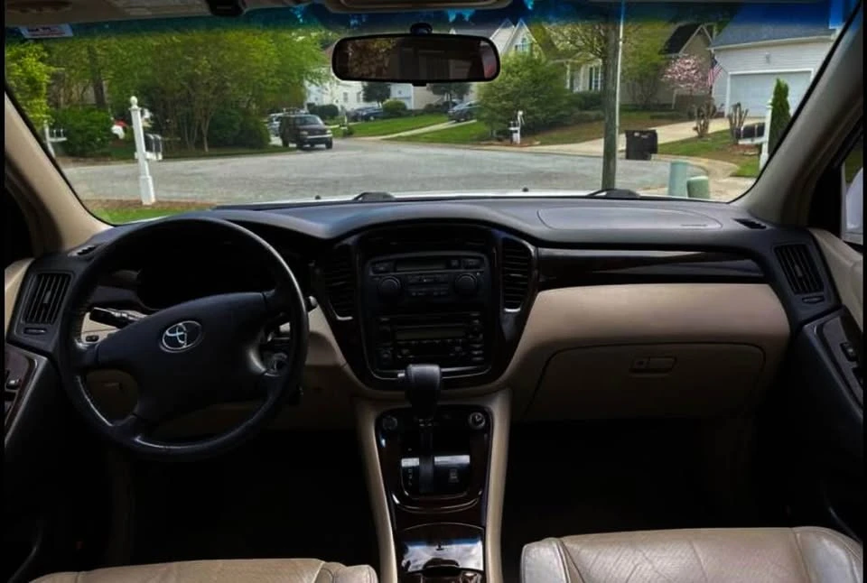 2003 Toyota Highlander - Image 4 of 10