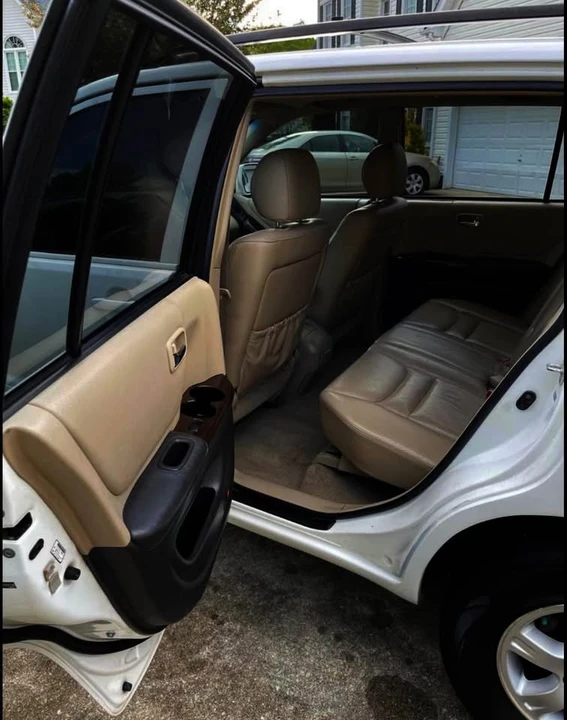 2003 Toyota Highlander - Image 7 of 10