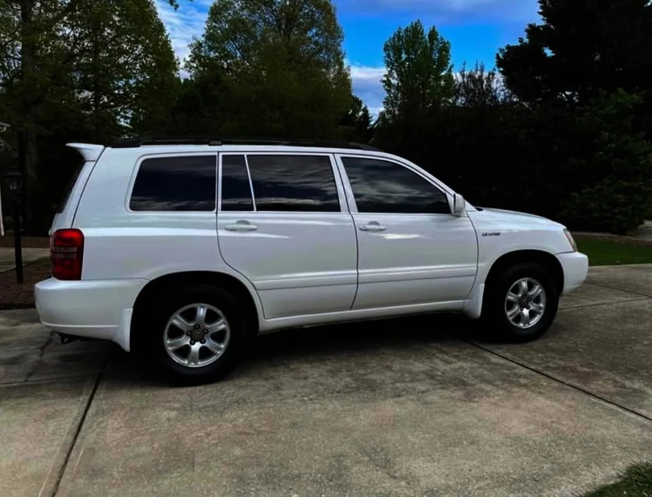 2003 Toyota Highlander - Image 2 of 10