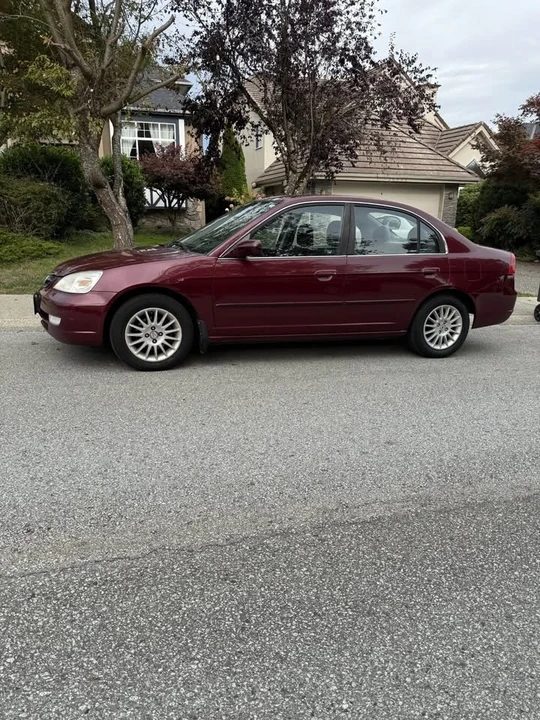 2003 Acura EL - Image 2 of 9