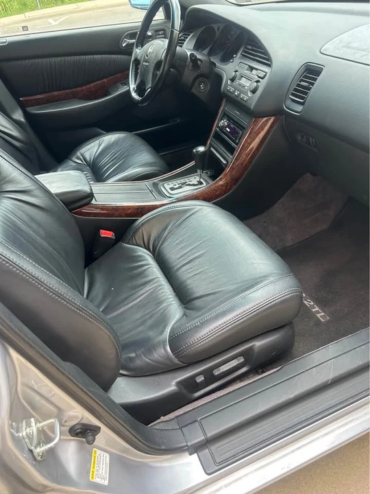 2003 Acura TL 2nd Gen - Image 9 of 16