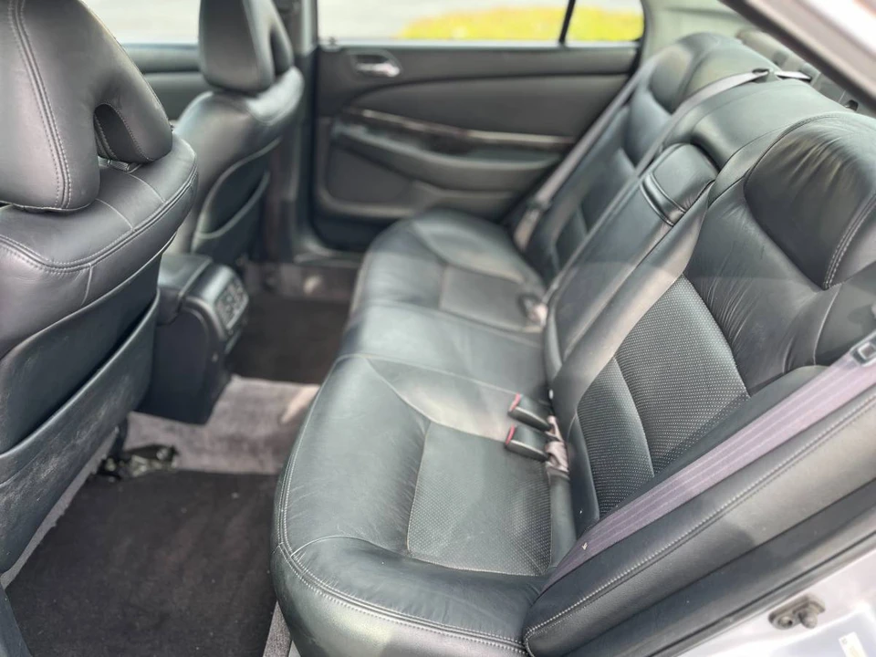 2003 Acura TL 2nd Gen - Image 11 of 22