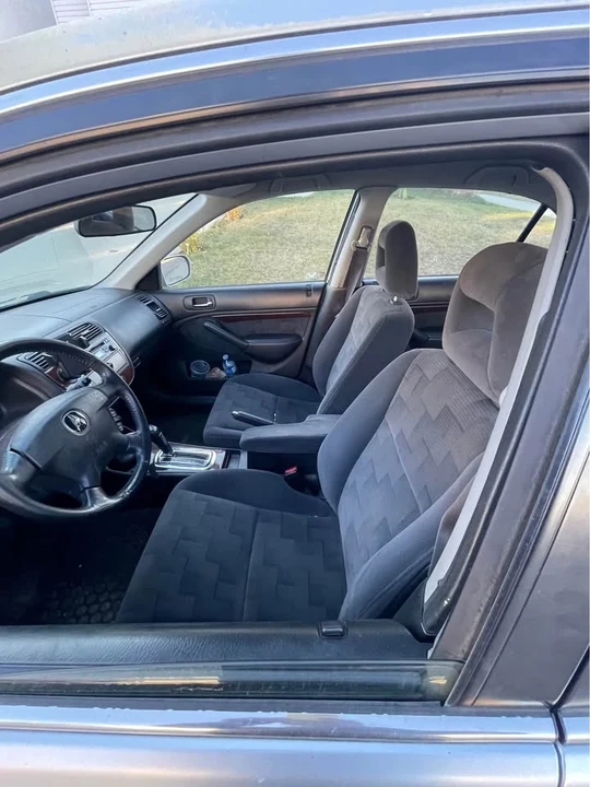 2003 Acura EL - Image 9 of 10