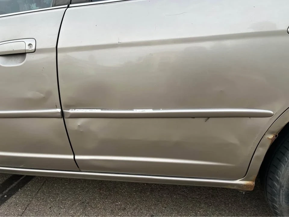 2003 Acura EL - Image 2 of 10