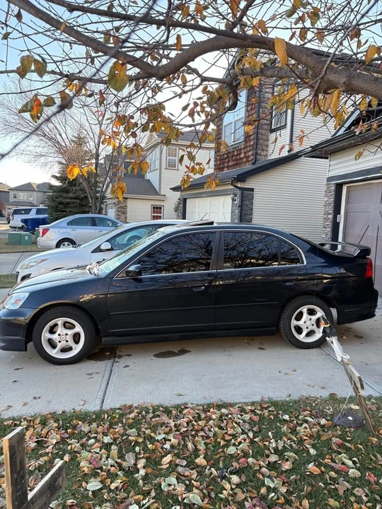 2003 Acura EL - Image 3 of 12