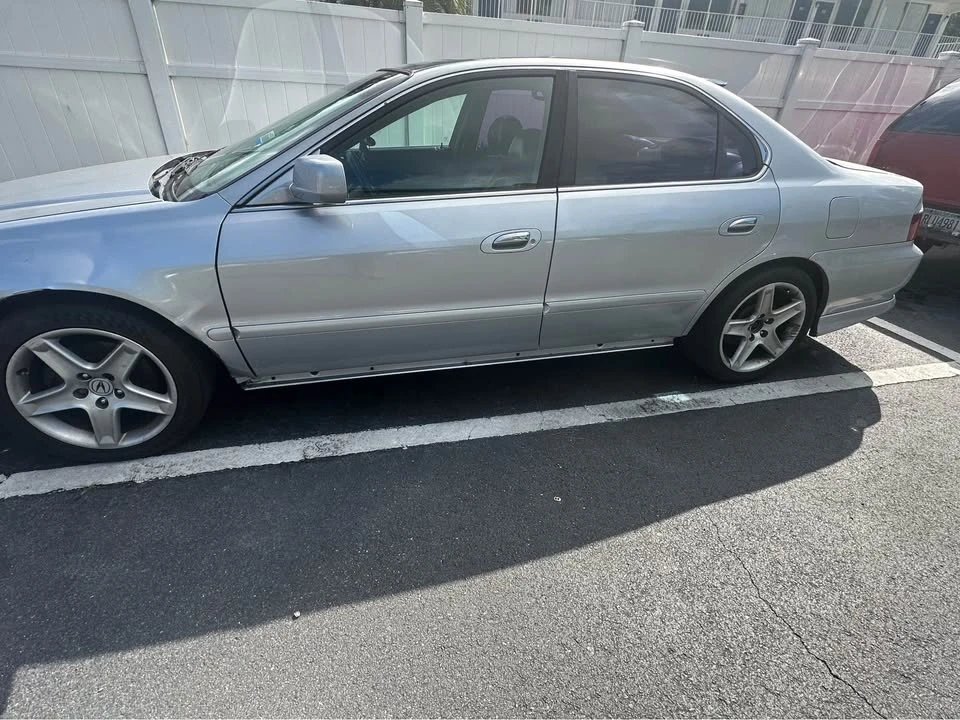 2003 Acura TL 2nd Gen - Image 2 of 3