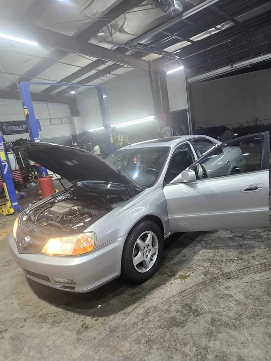 2003 Acura TL 2nd Gen - Image 2 of 2