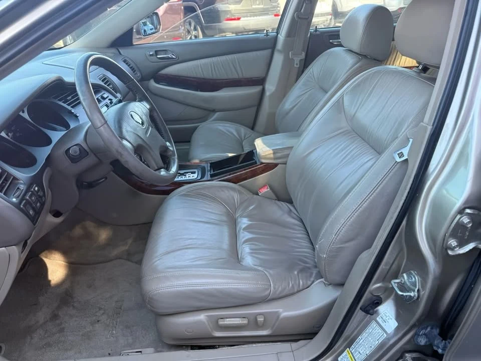2003 Acura TL 2nd Gen - Image 11 of 20