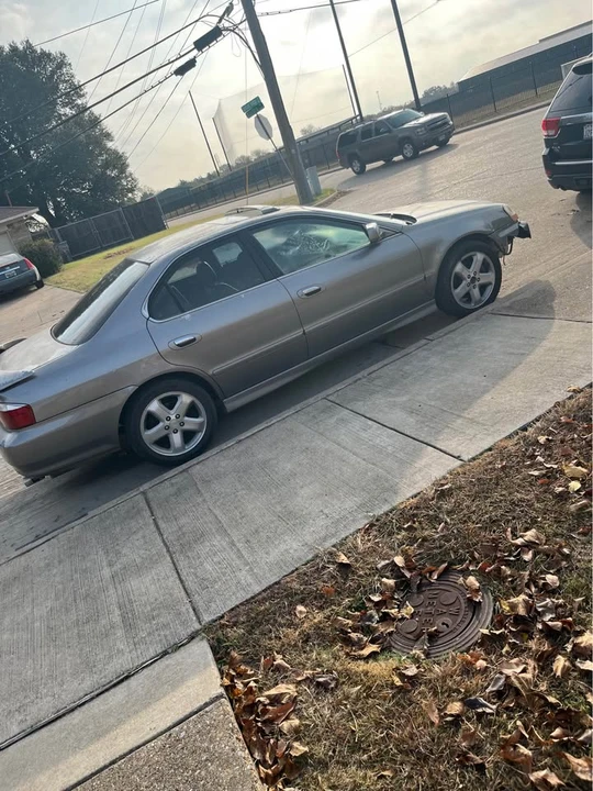 2003 Acura TL 2nd Gen - Image 2 of 4