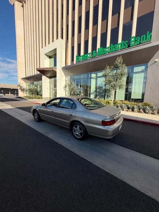 2003 Acura TL 2nd Gen - Image 2 of 11