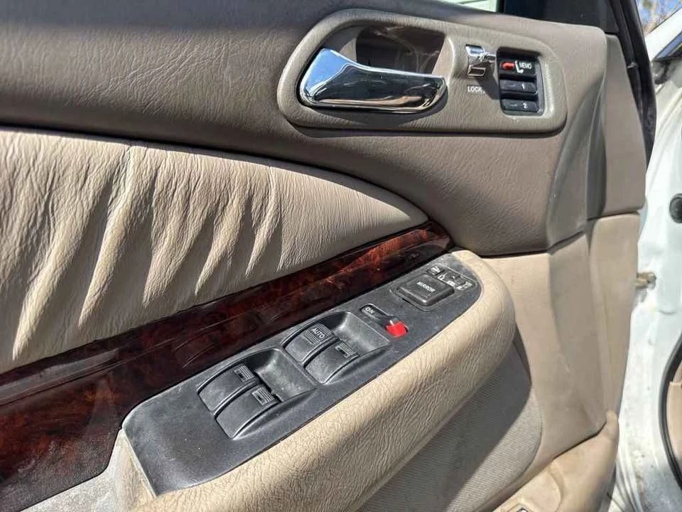 2003 Acura TL 2nd Gen - Image 15 of 20