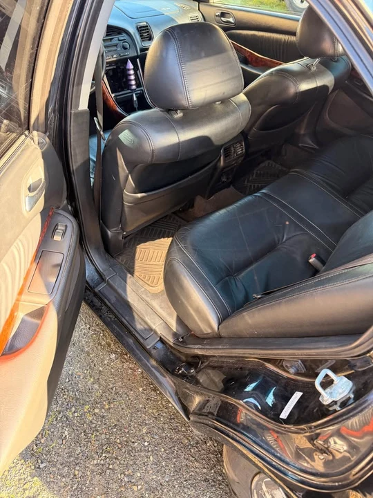 2003 Acura TL 2nd Gen - Image 8 of 12