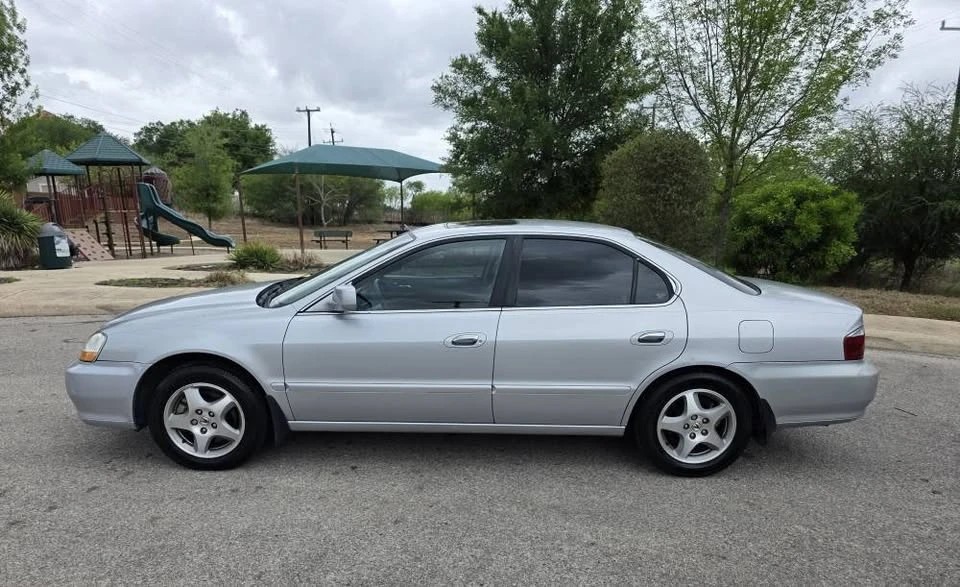 2003 Acura TL 2nd Gen - Image 2 of 12