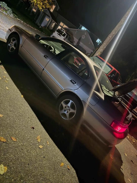 2003 Acura TL 2nd Gen - Image 4 of 11