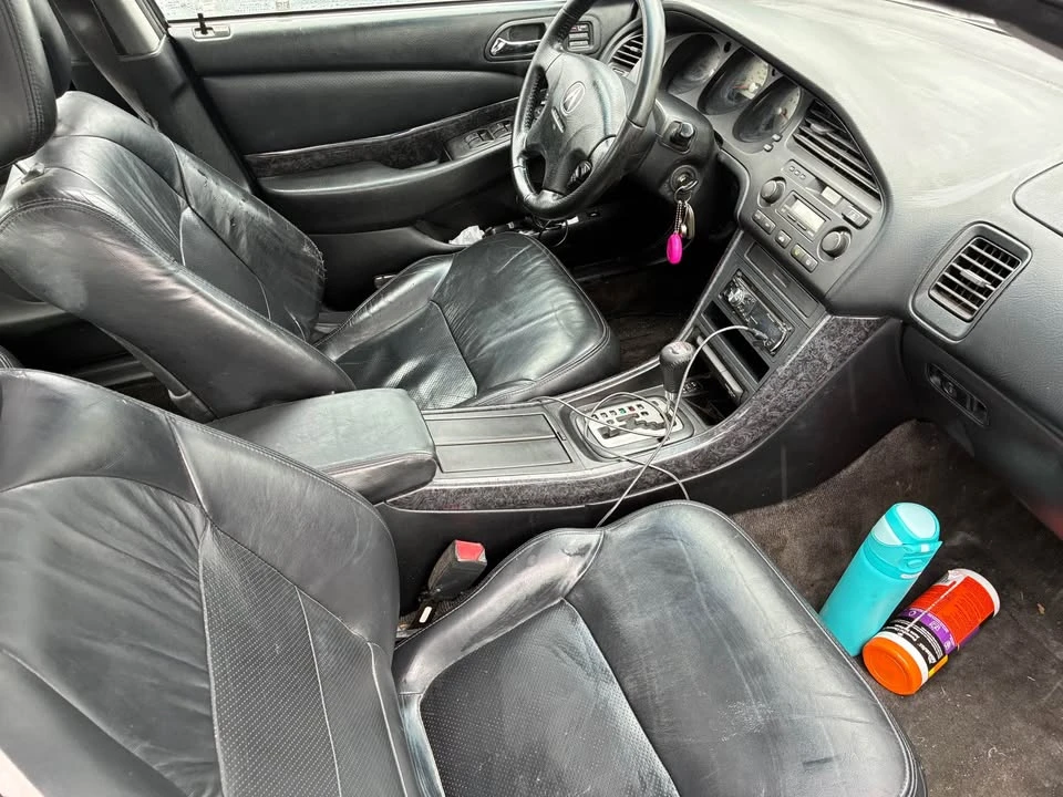 2003 Acura TL 2nd Gen - Image 6 of 9
