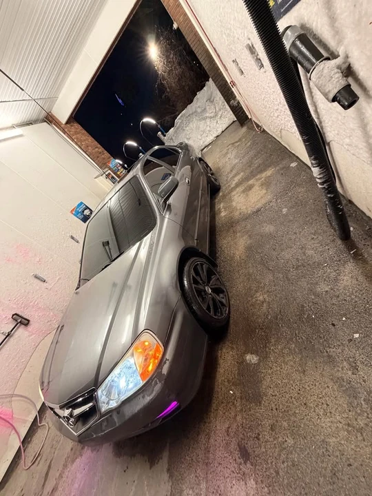 2003 Acura TL 2nd Gen - Image 2 of 10