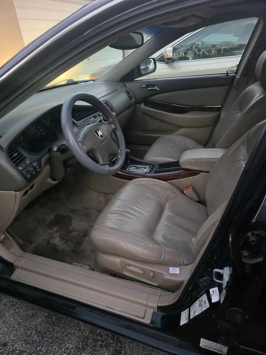 2003 Acura TL 2nd Gen - Image 6 of 10