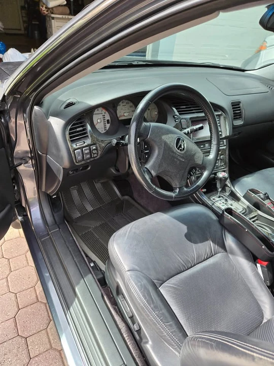 2003 Acura TL 2nd Gen - Image 2 of 3
