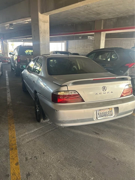 2003 Acura TL 2nd Gen - Image 2 of 3