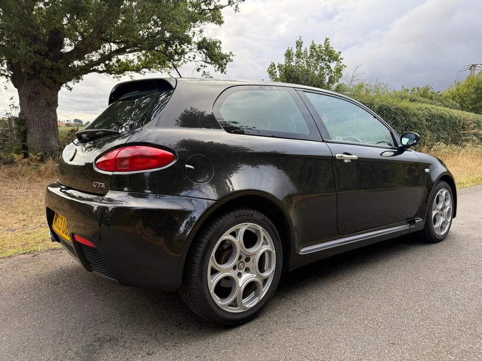 2003 Alfa Romeo 147 GTA - Image 13 of 30