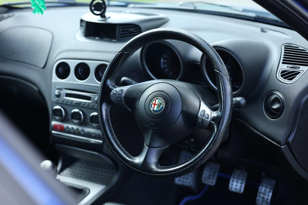 2003 Alfa Romeo 156 GTA - Image 6 of 30