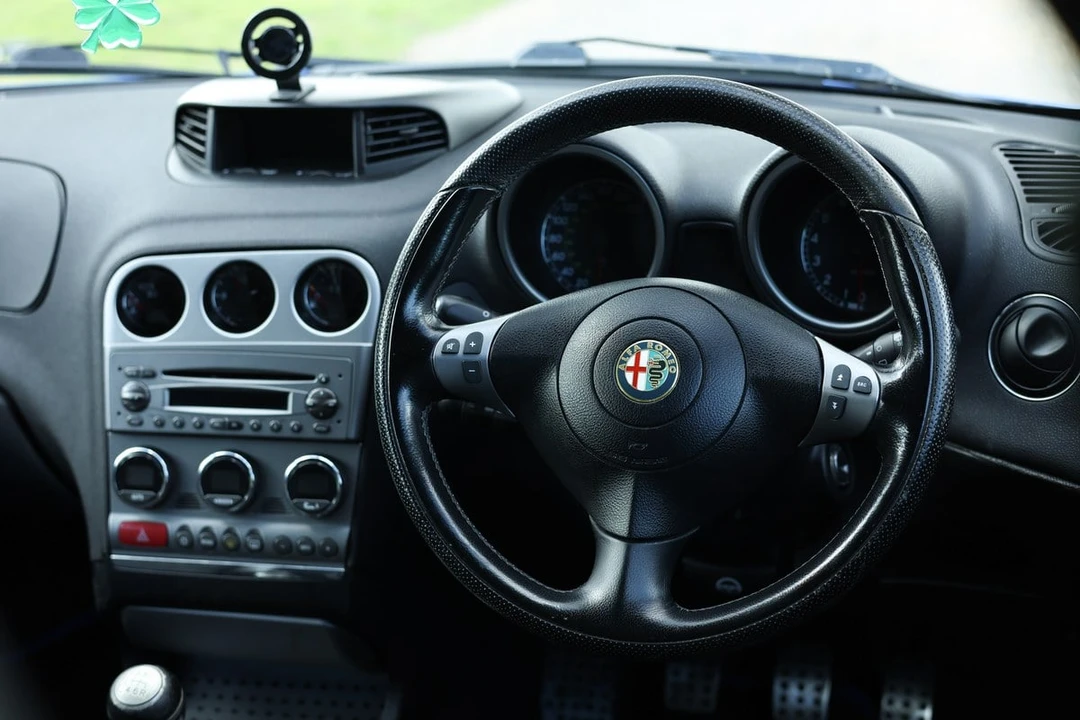 2003 Alfa Romeo 156 GTA - Image 8 of 30