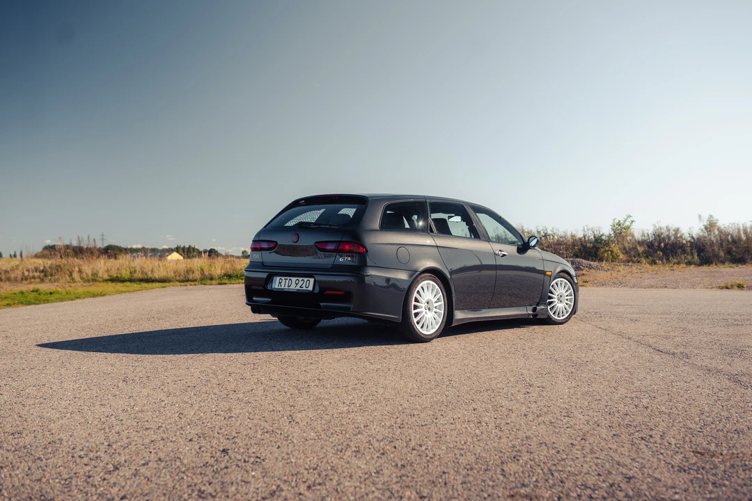 2003 Alfa Romeo 156 GTA - Image 15 of 31