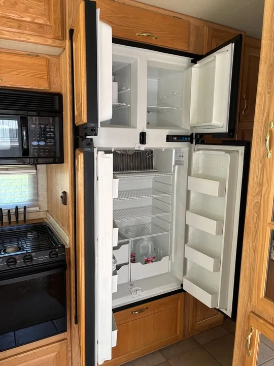 2003 Alfa Leisure RVs - Image 10 of 20