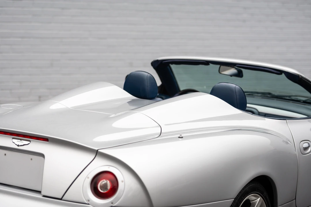 2003 Aston Martin Vanquish 1st Gen - Image 30 of 31
