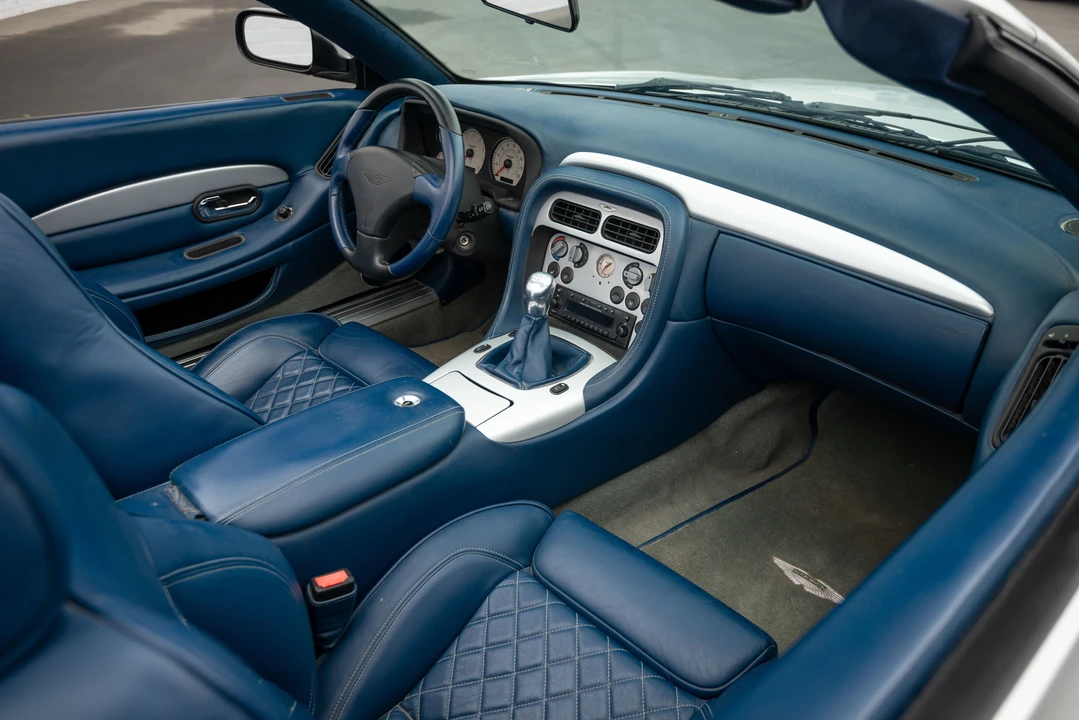 2003 Aston Martin Vanquish 1st Gen - Image 23 of 31