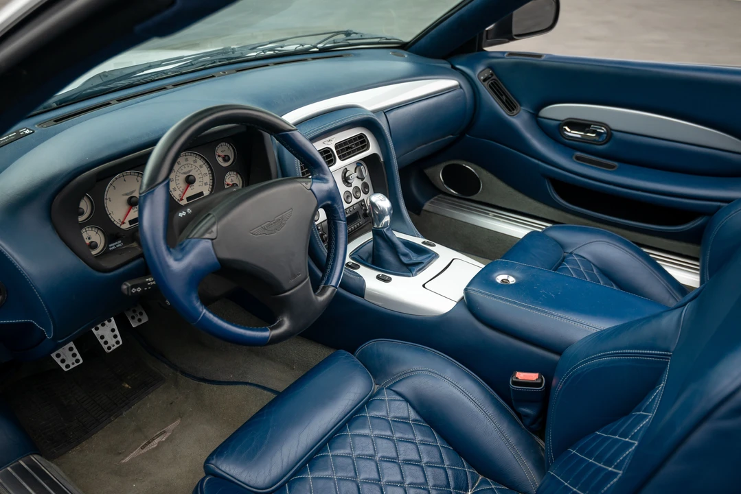2003 Aston Martin Vanquish 1st Gen - Image 25 of 31
