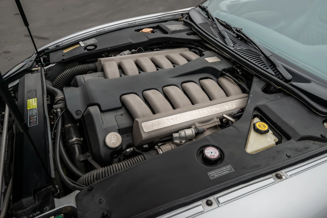 2003 Aston Martin Vanquish 1st Gen - Image 9 of 31