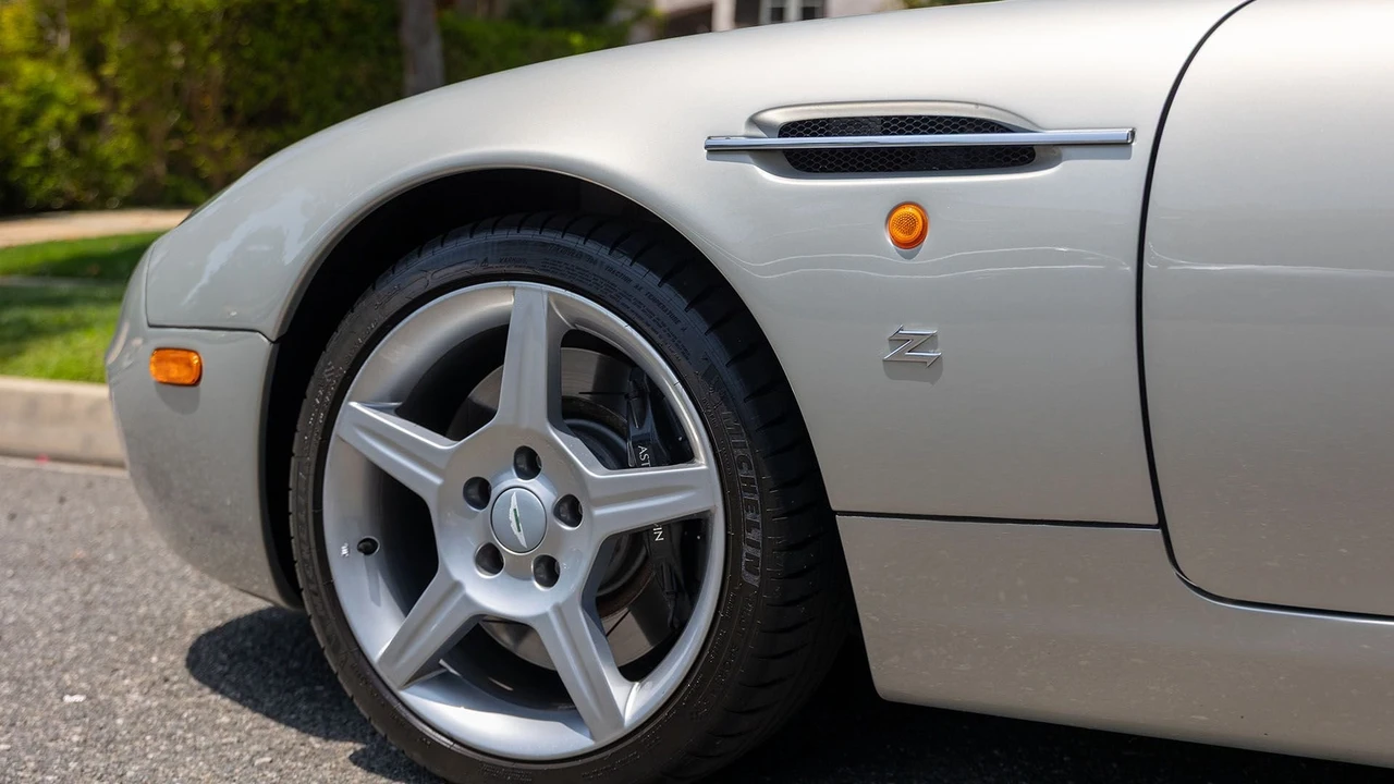 2003 Aston Martin DB AR1 - Image 25 of 31