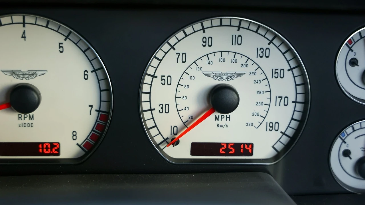 2003 Aston Martin DB AR1 - Image 9 of 31