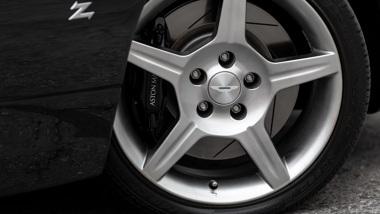 2003 Aston Martin DB AR1 - Image 19 of 31