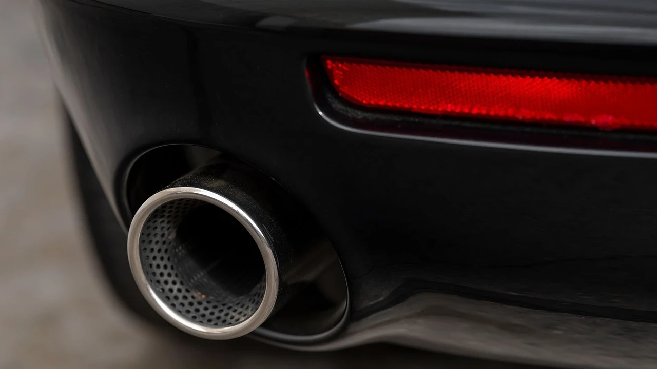 2003 Aston Martin DB AR1 - Image 24 of 31