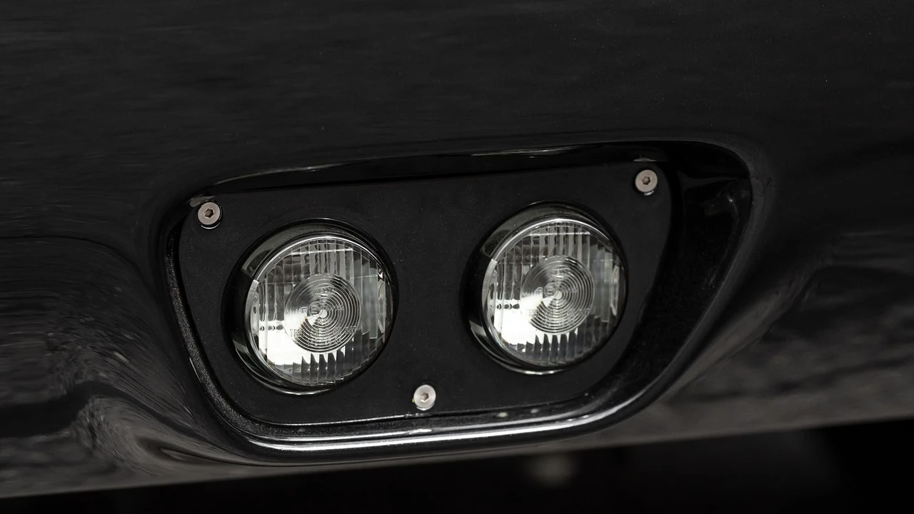 2003 Aston Martin DB AR1 - Image 25 of 31