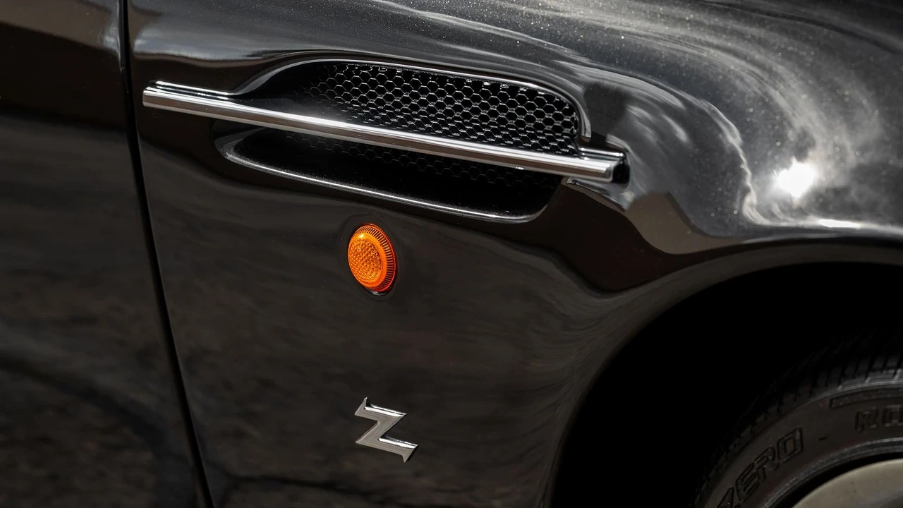 2003 Aston Martin DB AR1 - Image 28 of 31