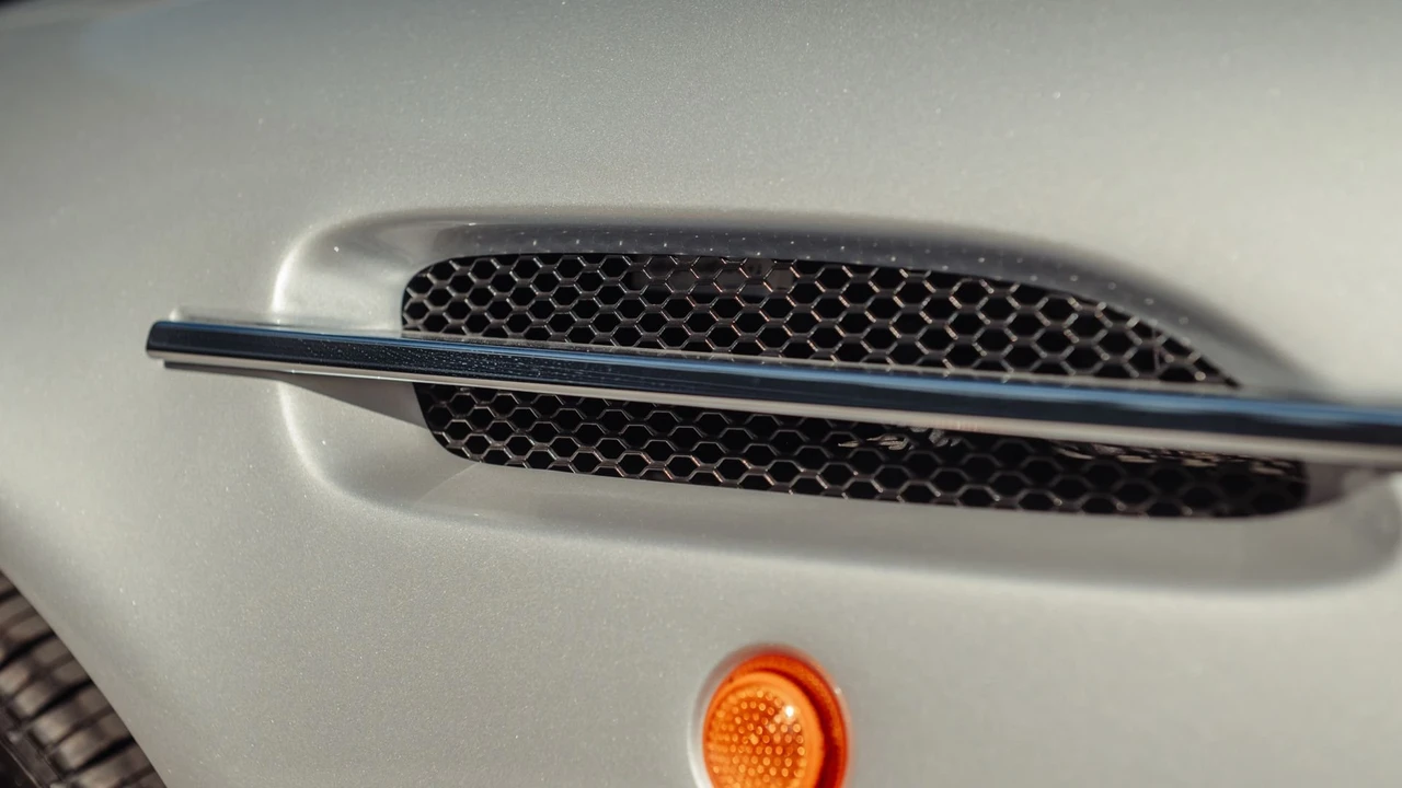 2003 Aston Martin DB AR1 - Image 31 of 31